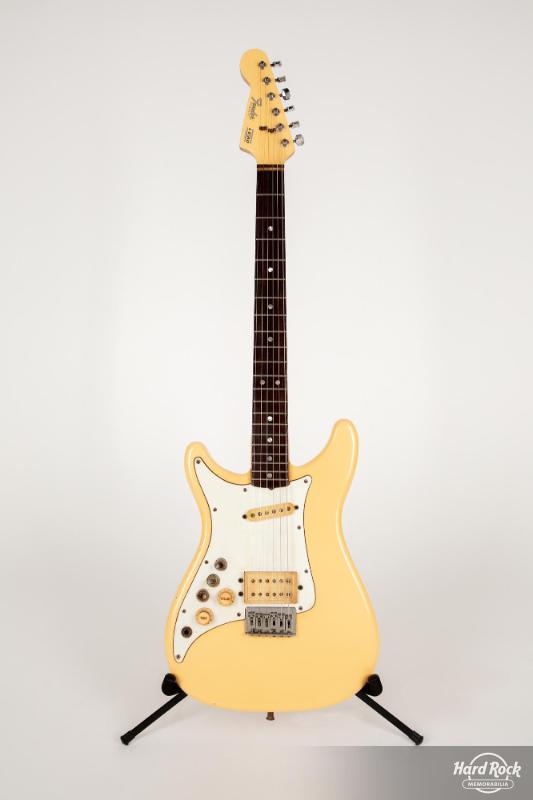 Left-handed Fender Lead II