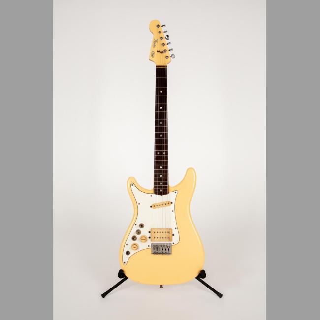 Left-handed Fender Lead II