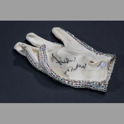Sequined Glove