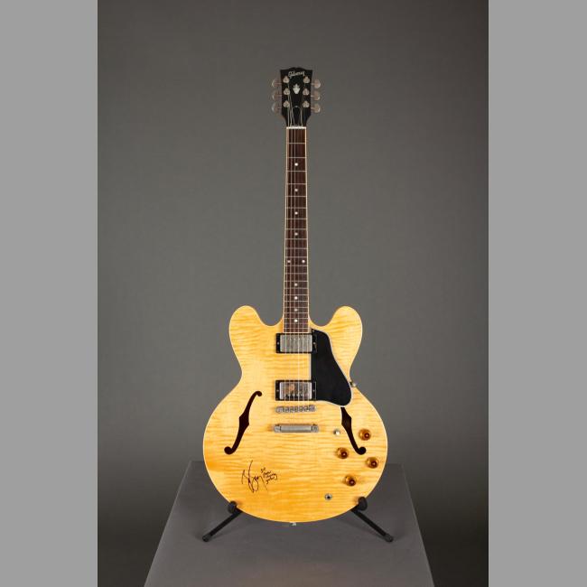 2006 Natural Gibson ES-335 Guitar